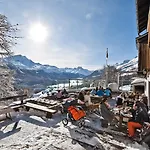 Otel Schweizerhof 4*