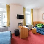Schweizerhof Hotel 4*