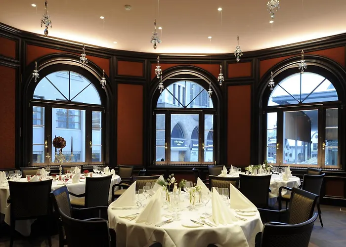 Schweizerhof Hotel 4*